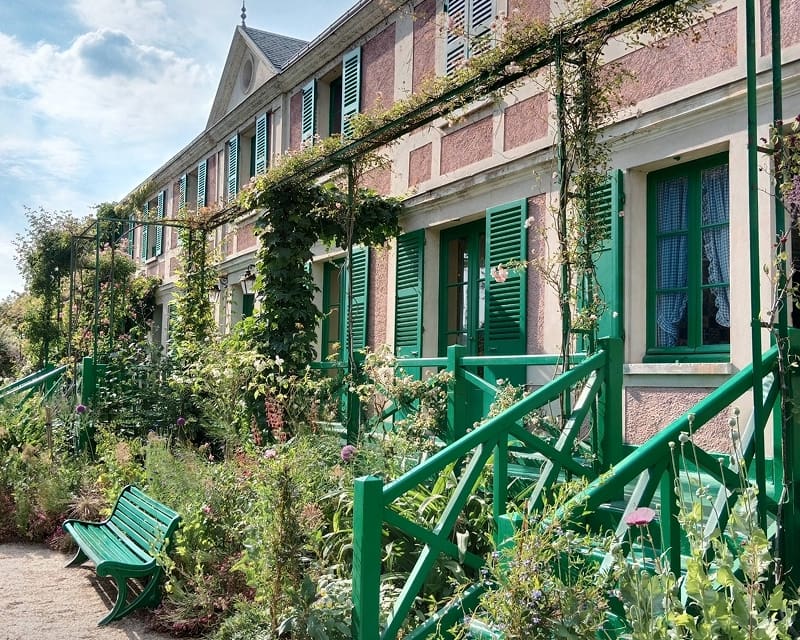 Giverny vu depuis les jardins de la maison de Claude Monet